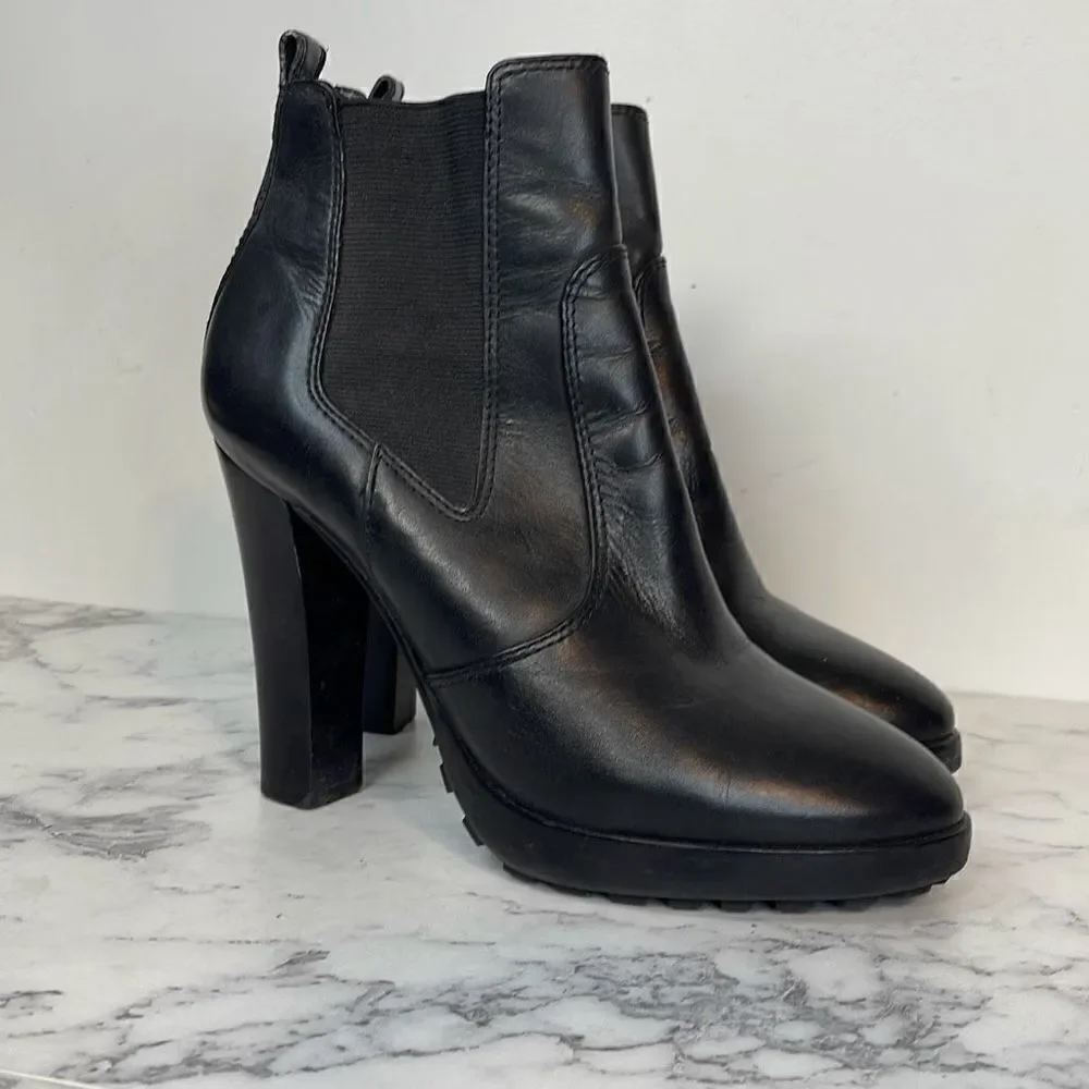 Tory Burch Sullivan Heeled Booties 9